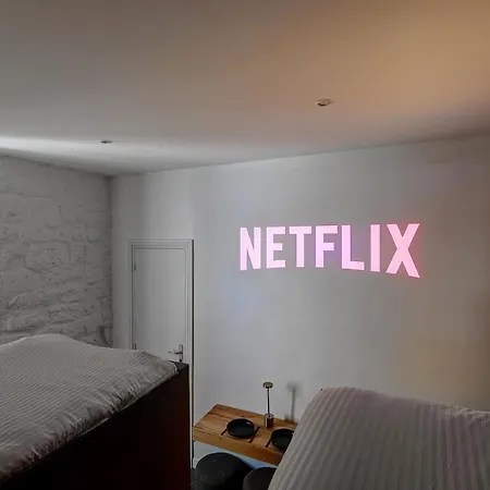 Sacré Coeur, Netflix&chill By Ecoflats Parigi